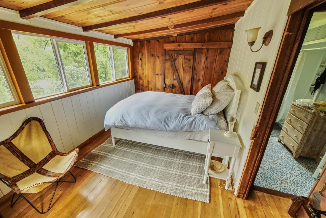 Rivers Breeze Relaxing Riverside Cabin With Private Suite Kayaks Healdsburg Exterior photo