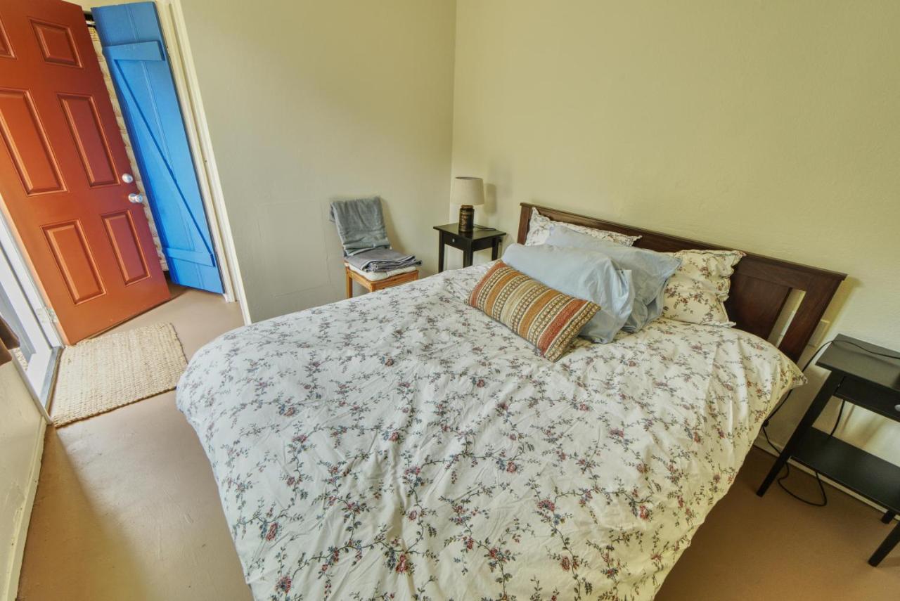 Rivers Breeze Relaxing Riverside Cabin With Private Suite Kayaks Healdsburg Exterior photo