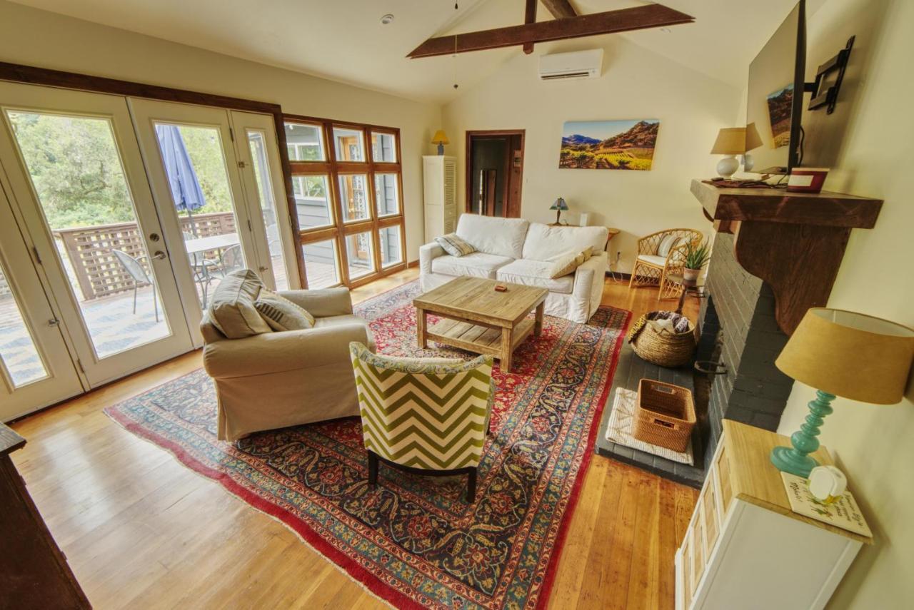 Rivers Breeze Relaxing Riverside Cabin With Private Suite Kayaks Healdsburg Exterior photo